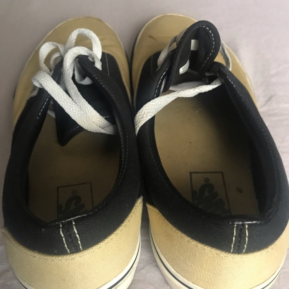 Vans - Picture 7 of 8